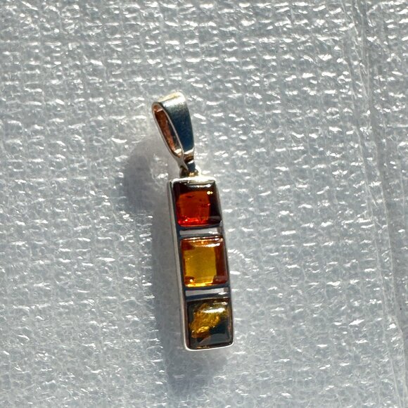 Amber Sterling Pendant Yellow Orange and Green 925 18" Chain Included - Picture 1 of 4